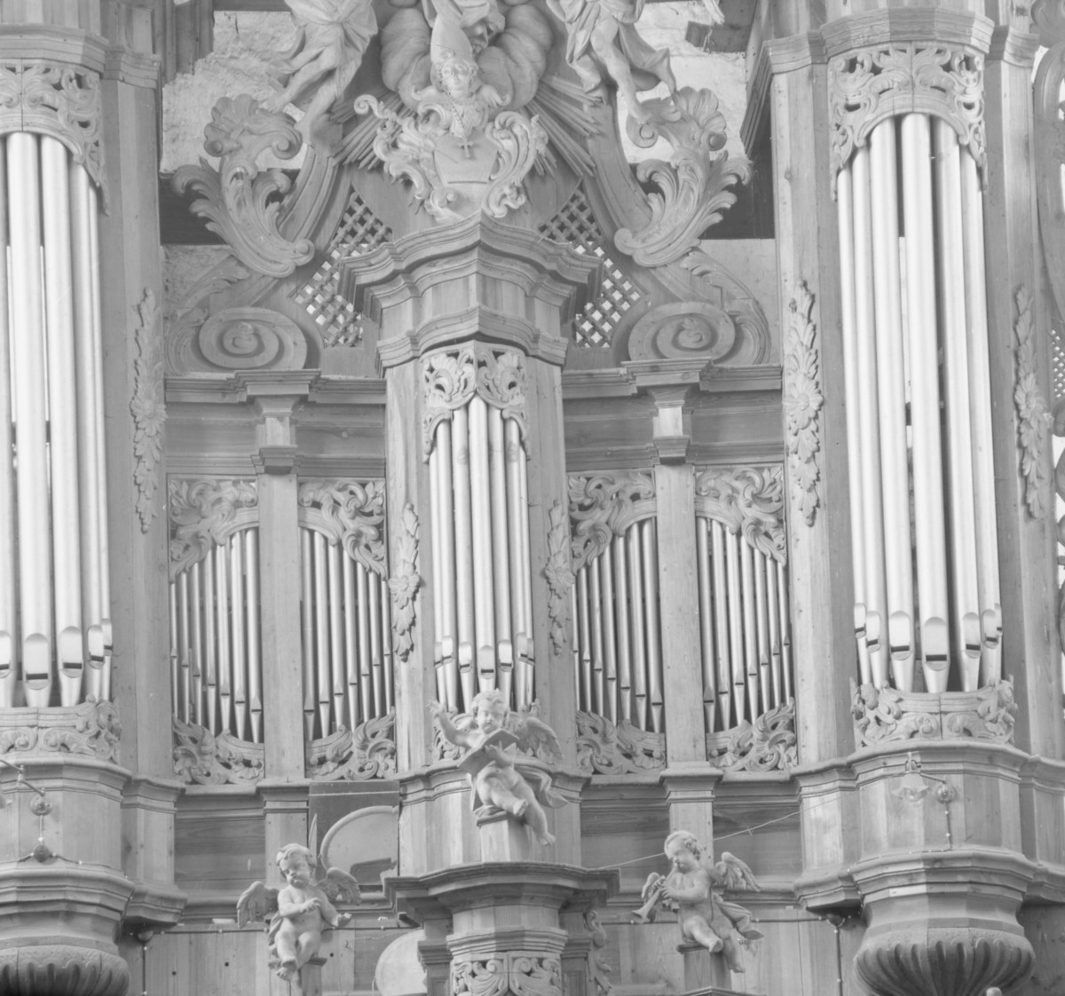 Bazyliki Wniebowzięcia NMP - wnętrze: prospekt organowy, detale, skan 1
