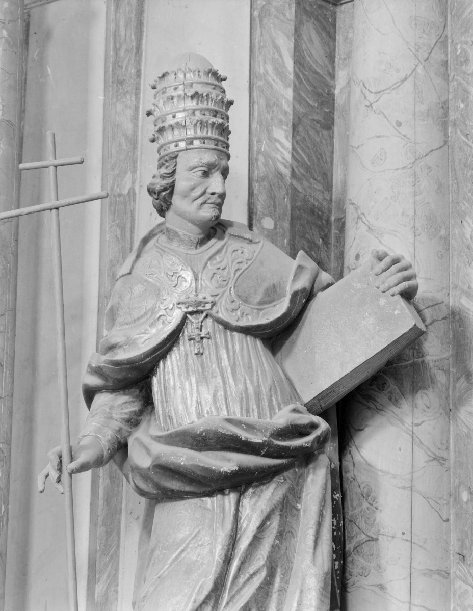 Kościół pw. NMP i św. Mikołaja - ołtarz główny: rzeźba, detale, skan 1