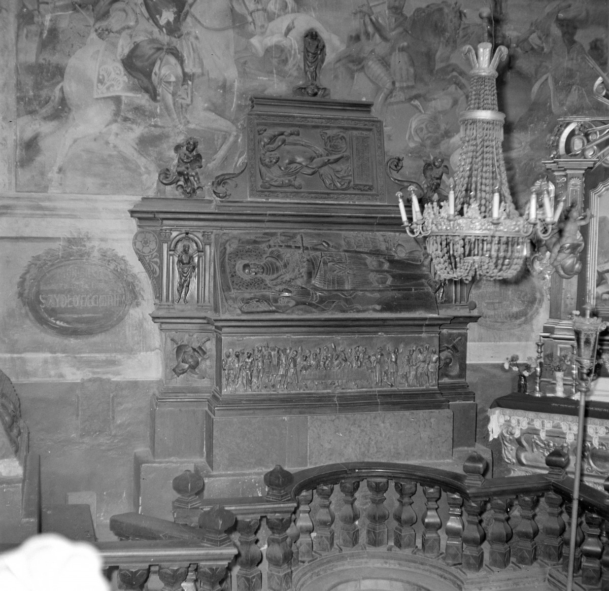 kolegiata św. Marcina - nagrobek Krzysztofa i Zygmunta Szydłowieckiego, skan 1