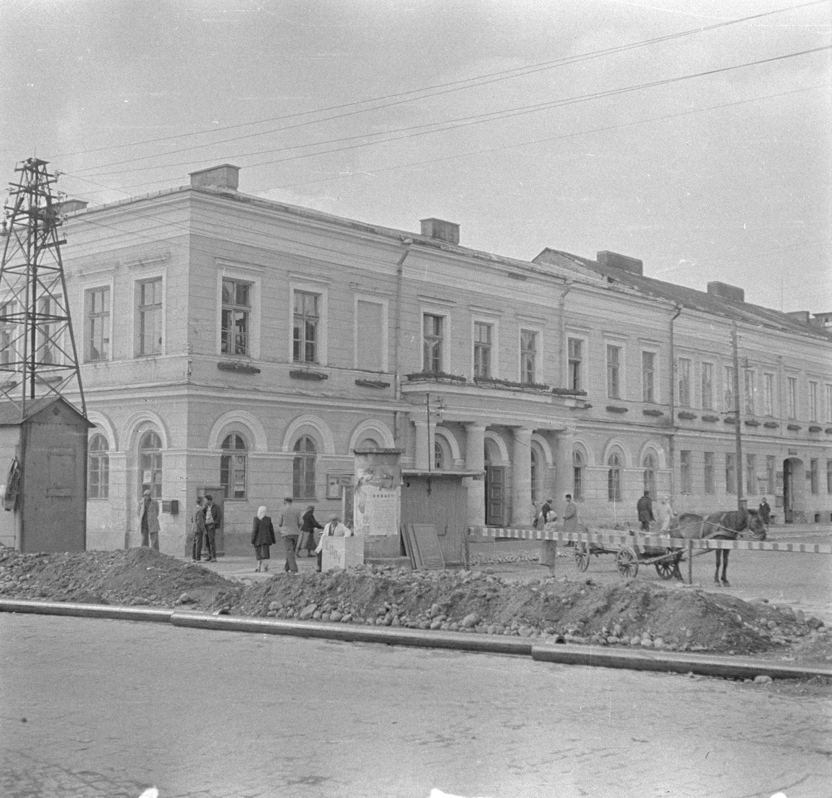 ratusz - elewacja boczna, skan 1