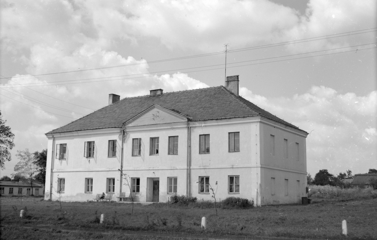 pałac - oficyna, zachodnia widok ogólny, skan 1