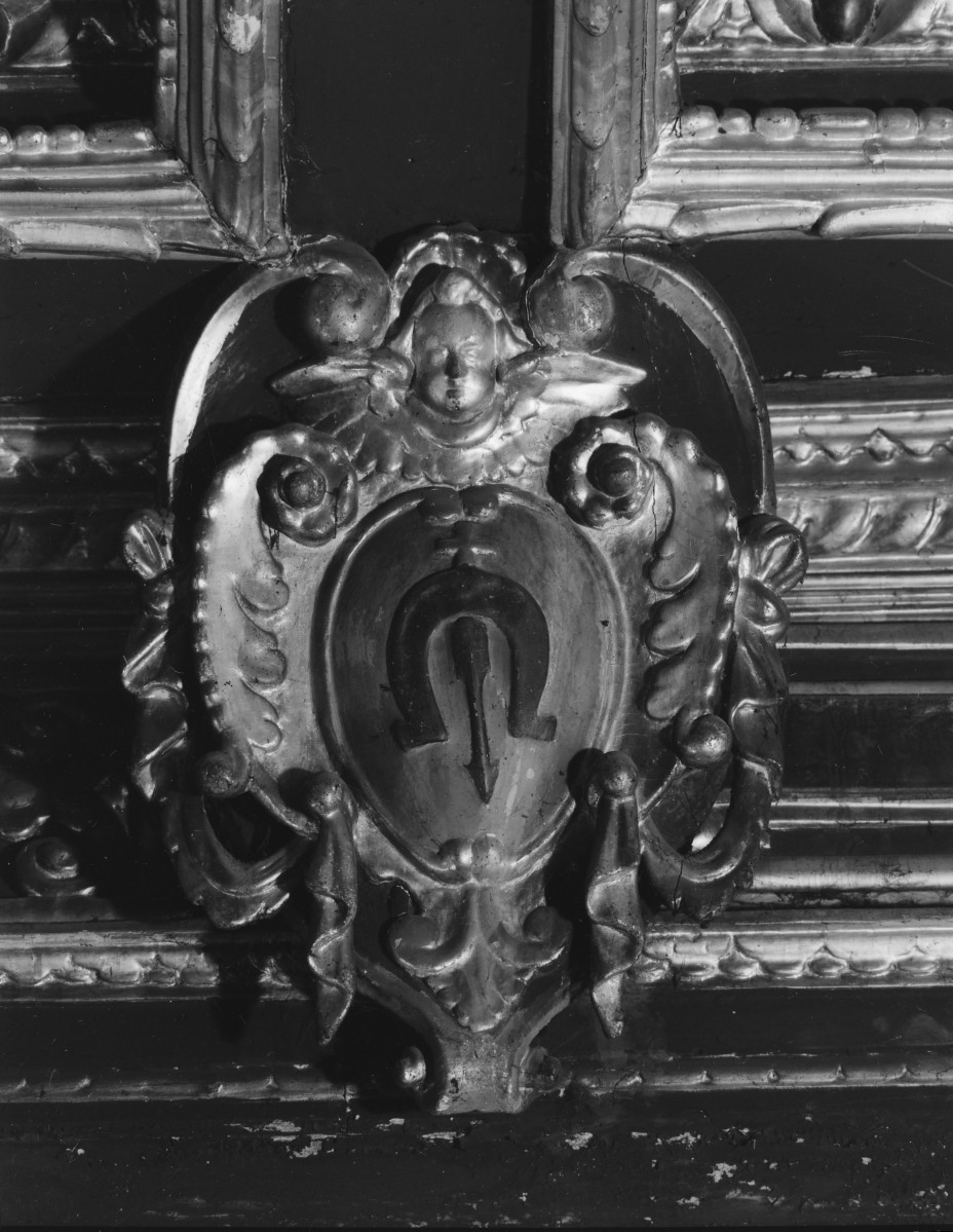 pałac Biskupów Krakowskich - Trzeci Pokój Biskupi /I p./ - fragment stropu z kartuszem herbowym /h. Dołęga/, skan 1