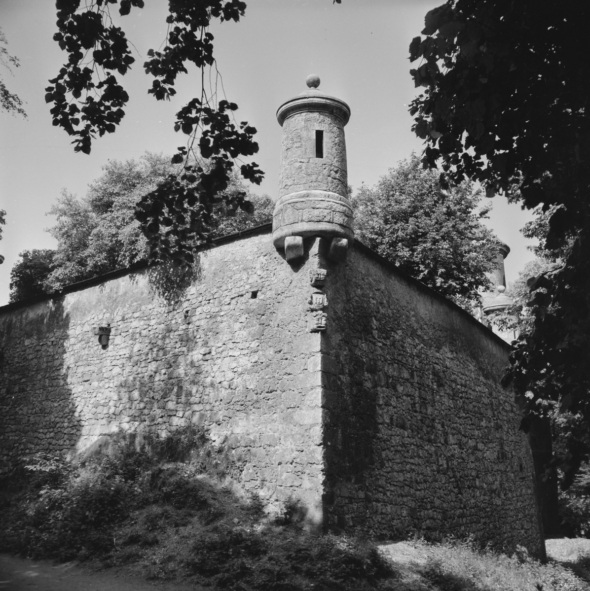 zamek Pieskowa Skała /zamek królewski/ - zamek dolny - bastion północny - bartyzana, skan 1