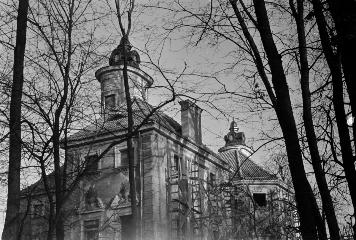 pałac Bielińskich - narożnik płd., skan 1