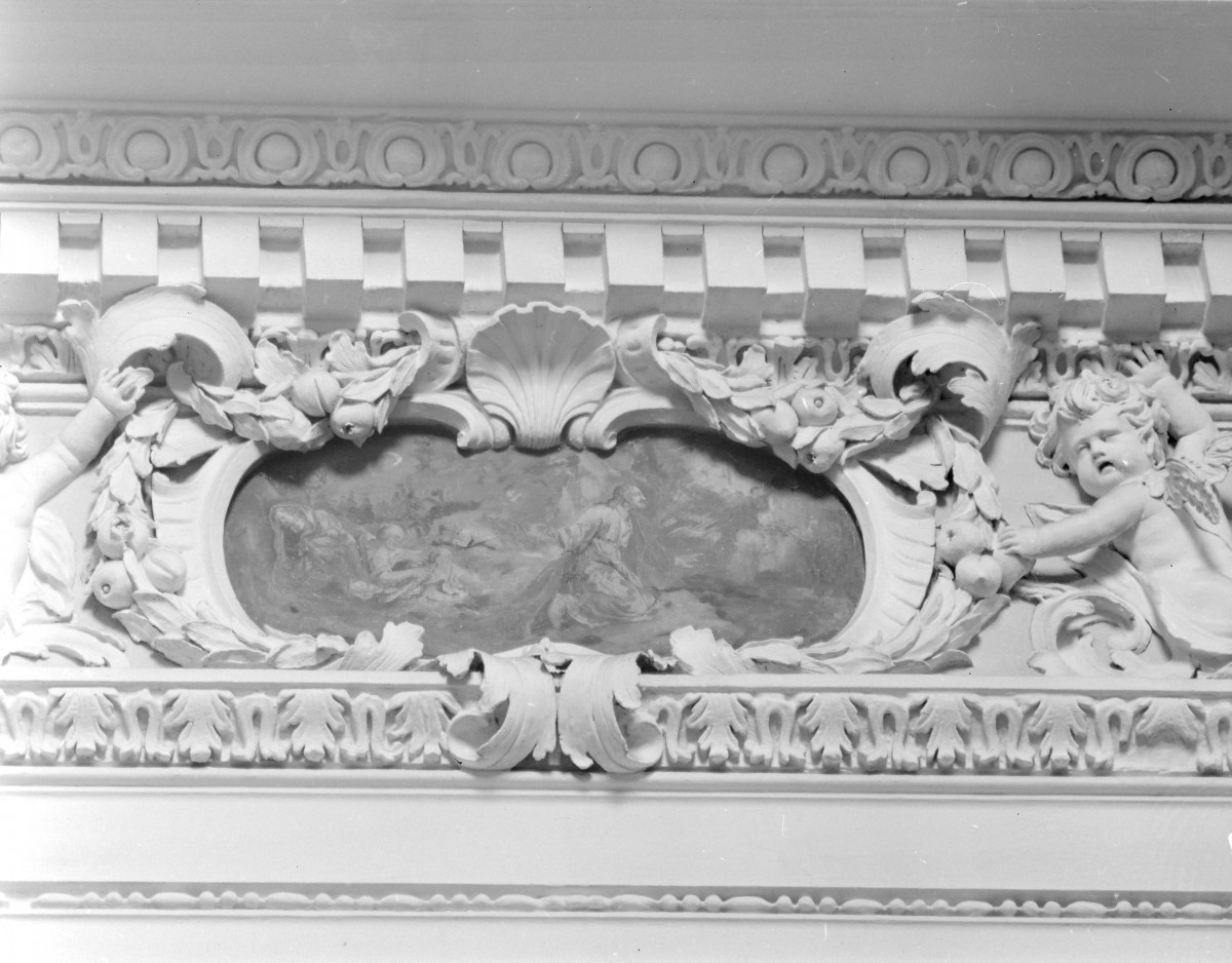 Kościół pw. NMP i św. Mikołaja - fragment dekoracji stiukowej z gzymsem, skan 1