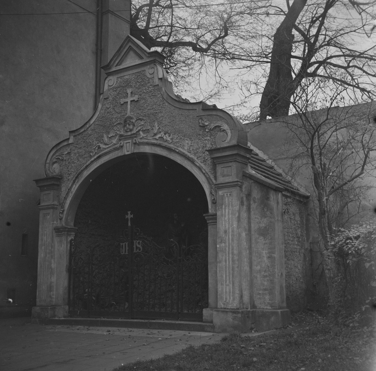 zespół klasztorny norbertanek - kruchta, skan 1