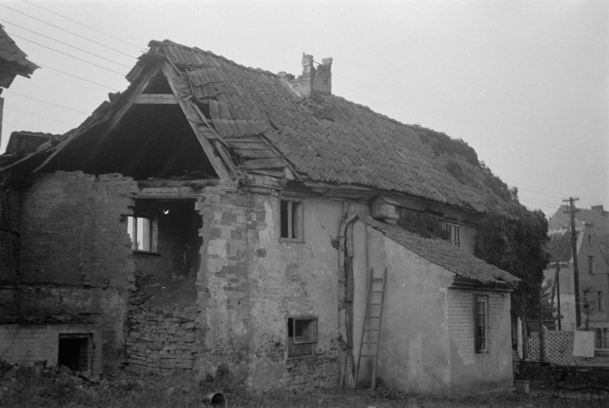 domek ul. Kopernika 3 - elewacja południowa, skan 1