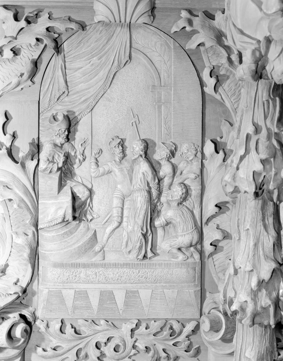 kościół parafialny pw. Wniebowzięcia NMP i Jana Chrzciciela - stalle, płaskorzeźba "Chrystus przed... ", skan 1