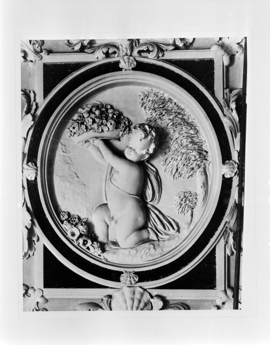 Łazienki Królewskie. Pałac na Wodzie. Pokój kąpielowy. Ściana pn. supraporta (1915) 
, skan 1