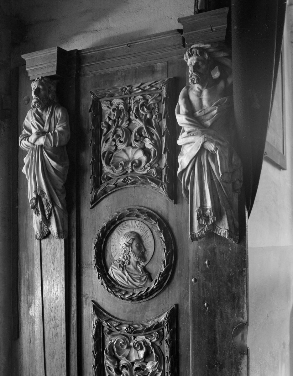 sanktuarium św. Jadwigi Śląskiej - kościół: płaskorzeźba, skan 1