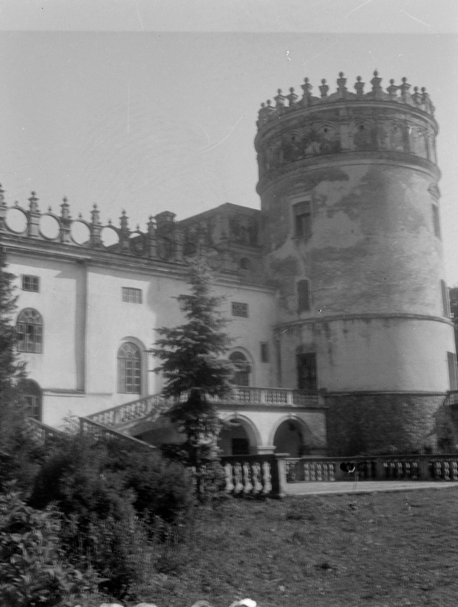 zamek - baszta Papieska, skan 1