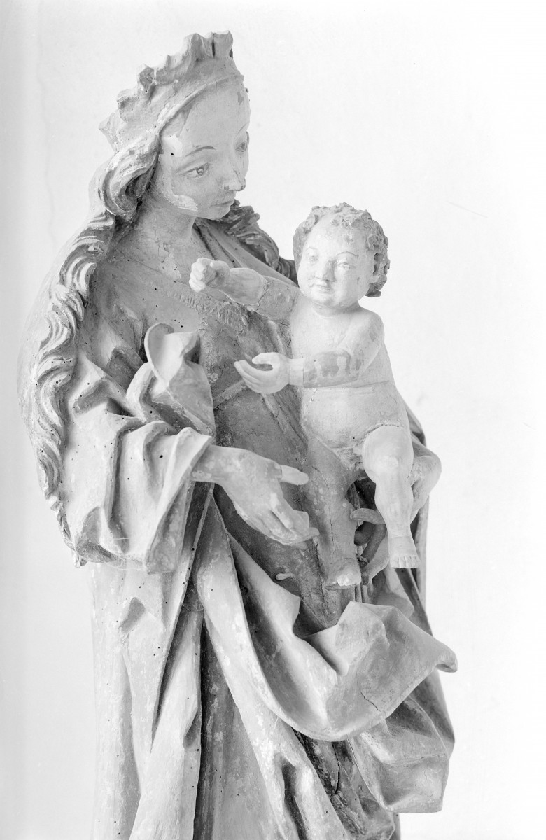 muzeum katedralne - Madonna II - rzeźba, fragment, skan 1