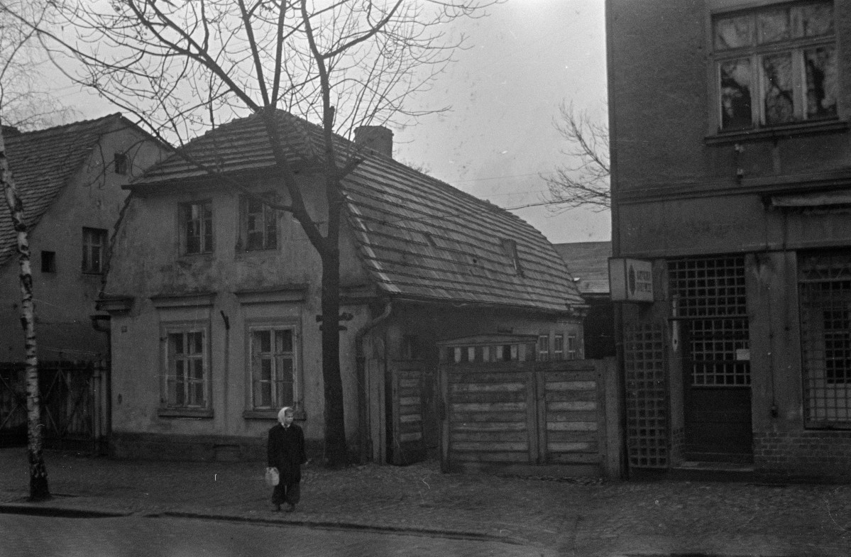 dom przy ul Sikorskiego - elewacja, skan 1