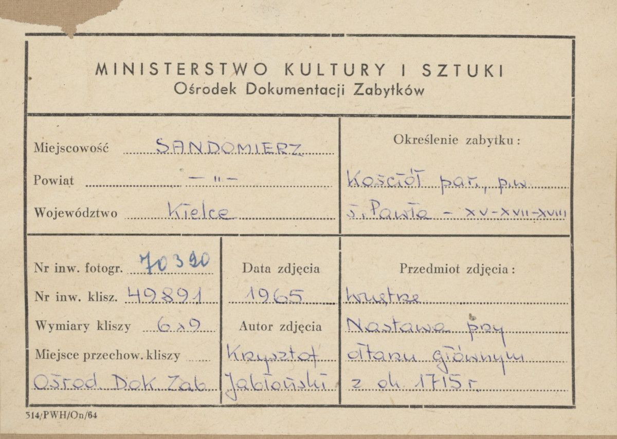 Kościół parafialny pw. św. Pawła - wnętrze, widok nastawy z lewej strony ołtarza głównego - metryczka, skan 1