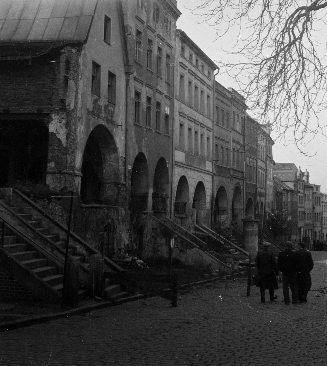 rynek - domy podcieniowe, skan 1