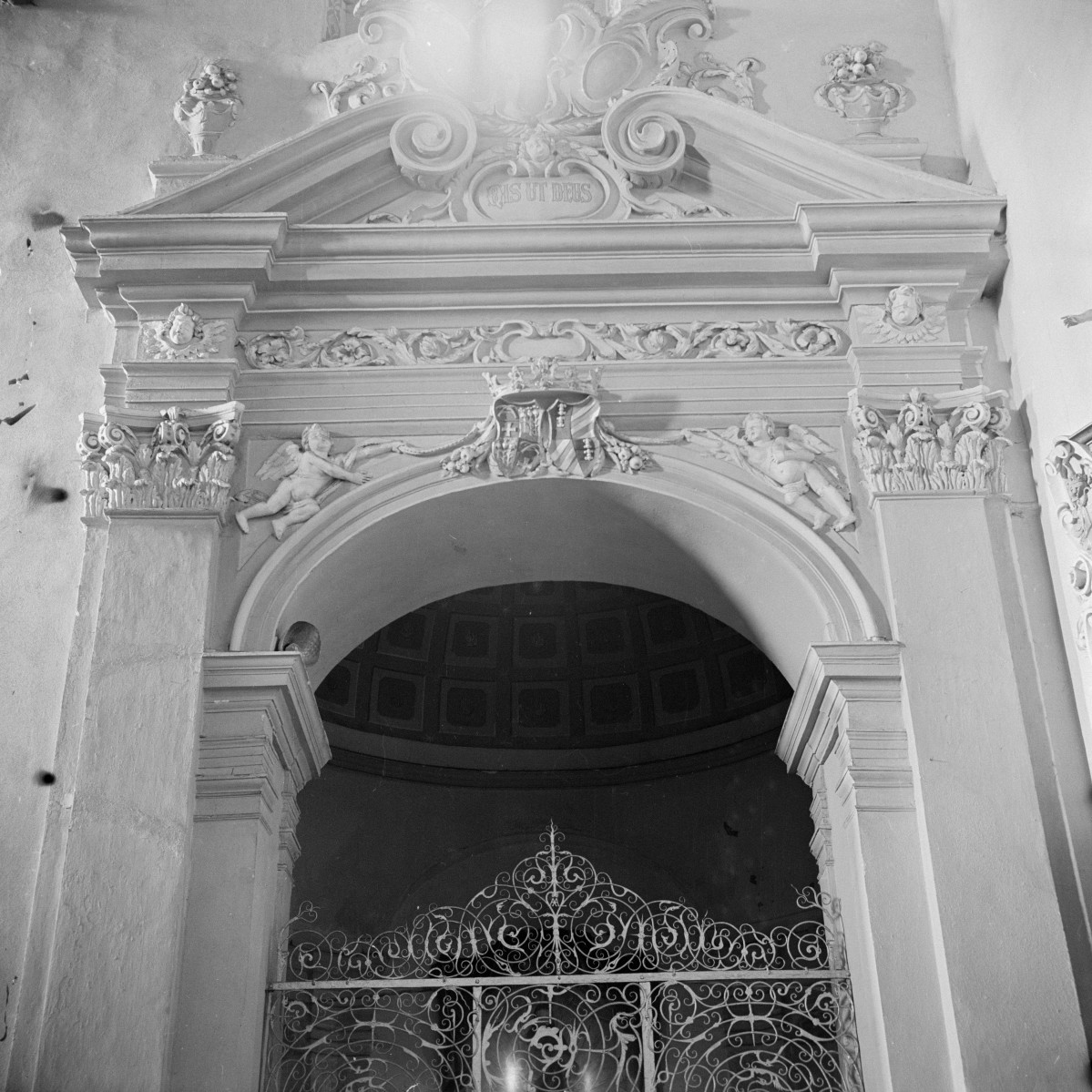 kościół franciszkanów - portal, skan 1
