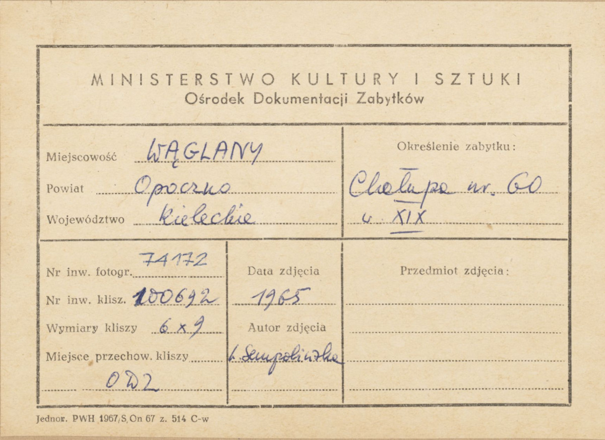 Chałupa drewniana - widok od strony szczytu - metryczka, skan 1