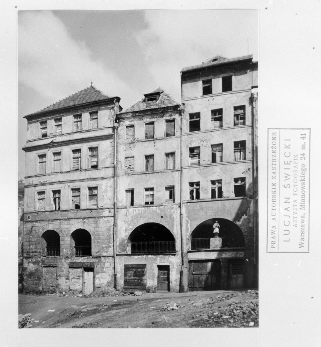 kamienice - elewacja, zniszczenia, skan 1