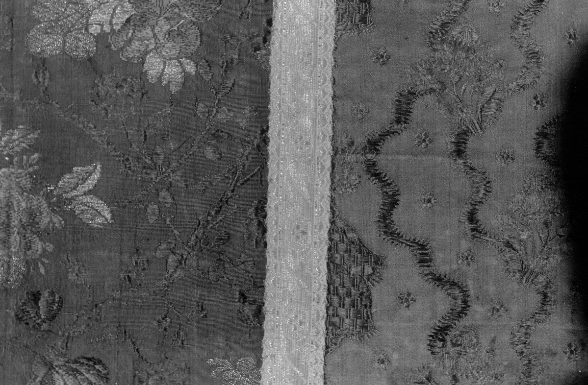 Skarbiec Katedralny - Ornat. Francja 1765-75. Haft Polski. Fragment raportów wzorów boków i kolumny tyłu., skan 1