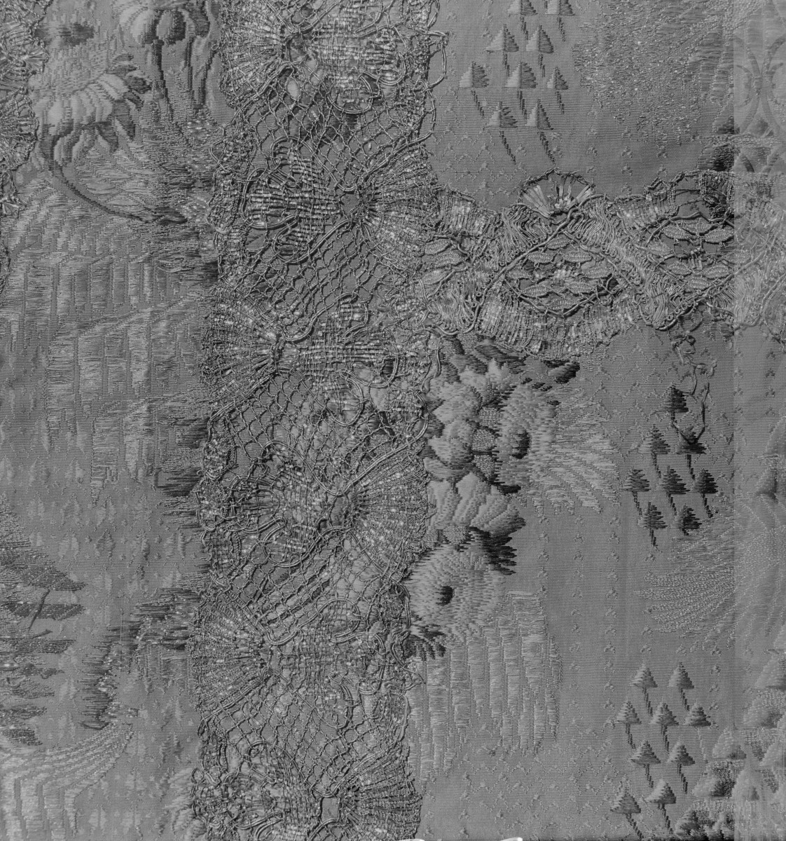 Skarbiec Katedralny - Ornat i dalmatyka. Francja ok. 1740. Fragment koronki., skan 1