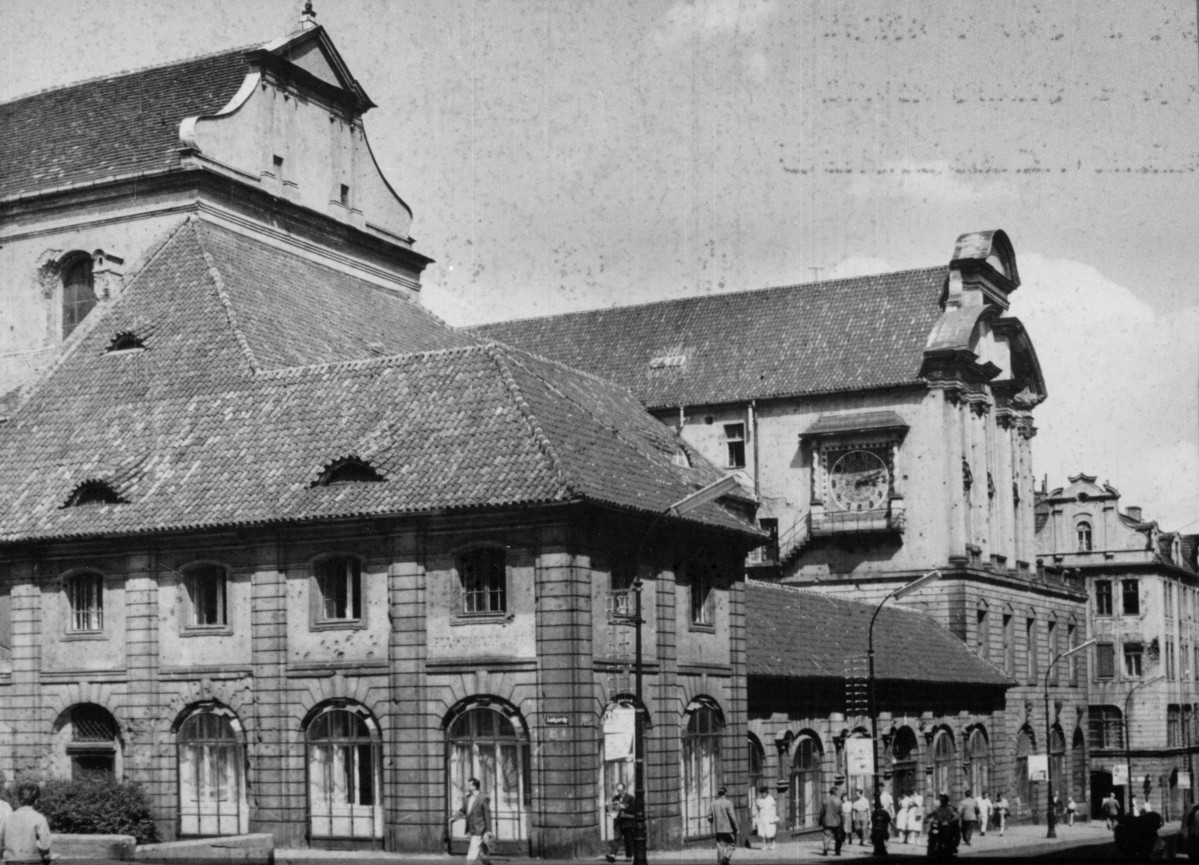 klasztor franciszkanów na Wzgórzu Przemysła - widok ogólny, skan 1