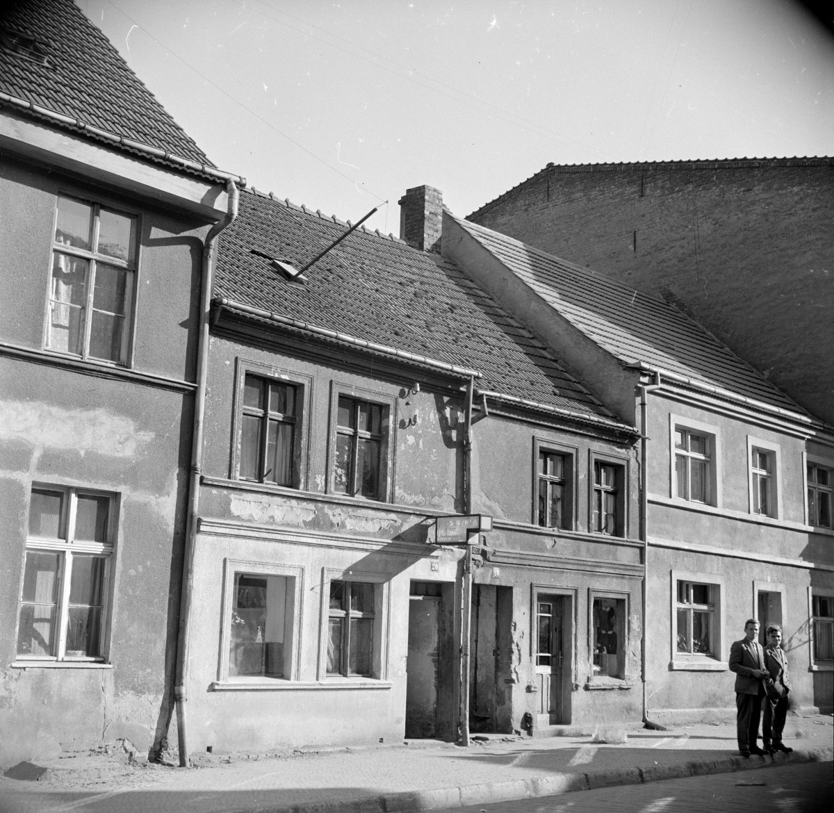kamienica - elewacja frontowa, skan 1