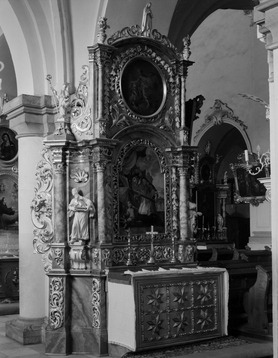 sanktuarium św. Jadwigi Śląskiej - kościół: barokowy ołtarz św. Jana Nepomucena, skan 1