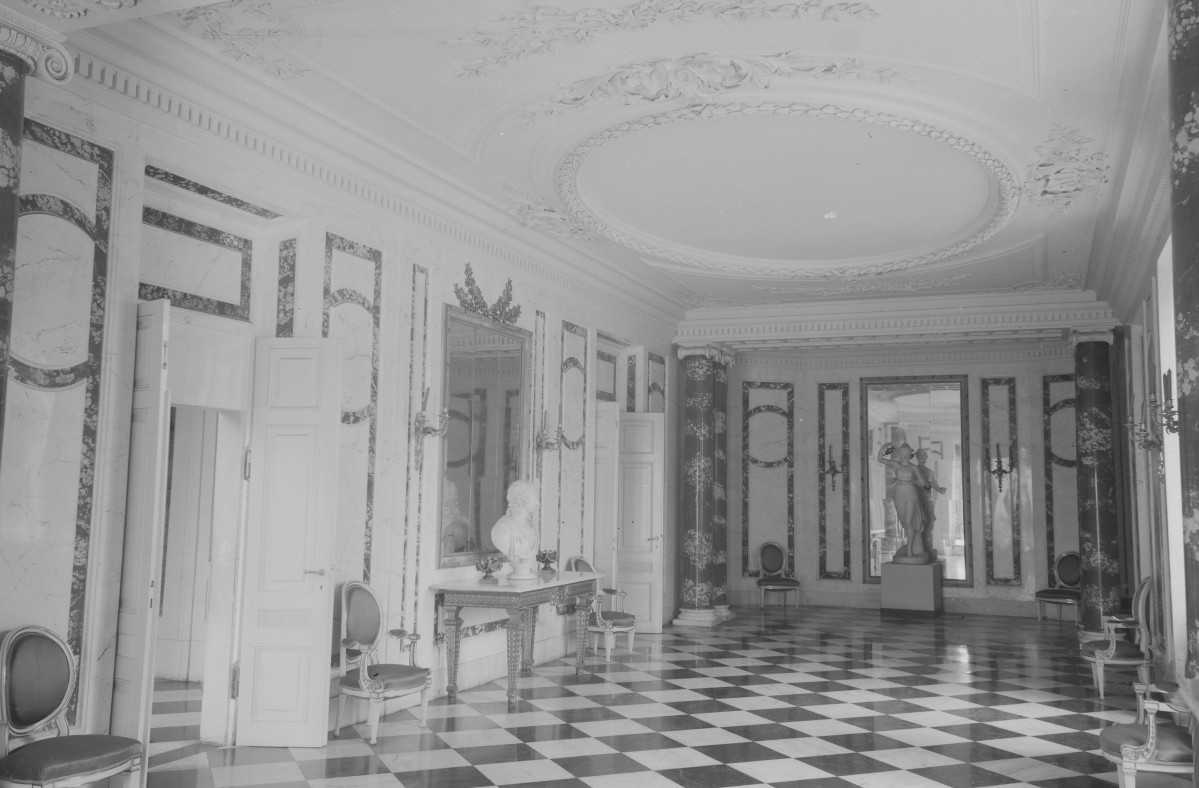 pałac w Łazienkach - wnętrze, sala jadalna, skan 1