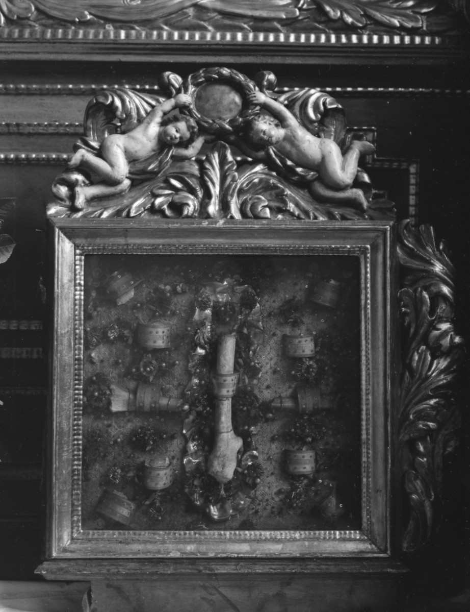 katedra św. Stanisława i św. Wacława - kaplica kramarzy, relikwiarz, skan 1