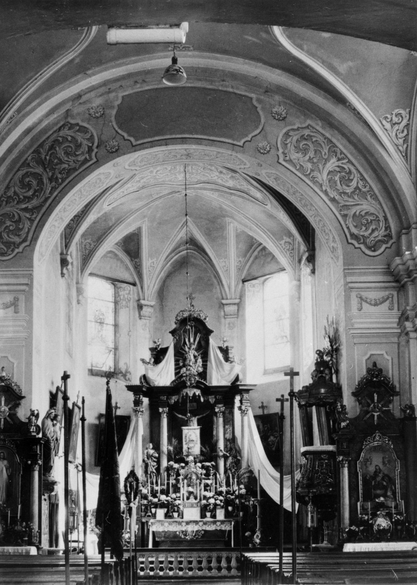 kościół pw. św. Doroty - wnętrze - prezbiterium - ołtarz główny, skan 1