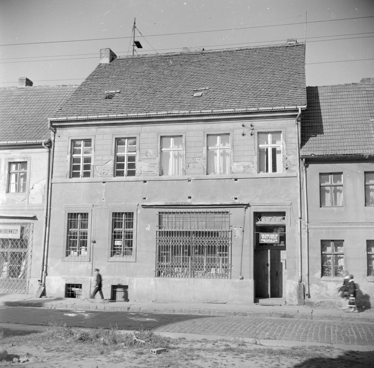 kamienica - elewacja frontowa, skan 1