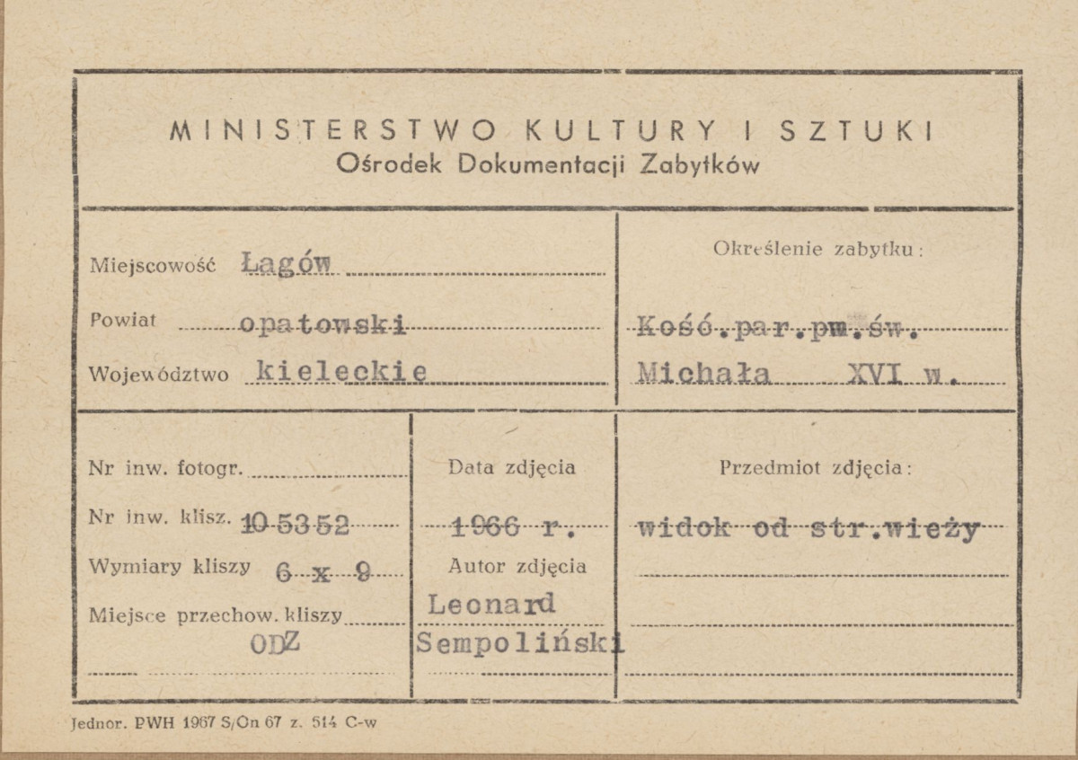Kościół parafialny, widok na wieżę -  metryczka


, skan 1