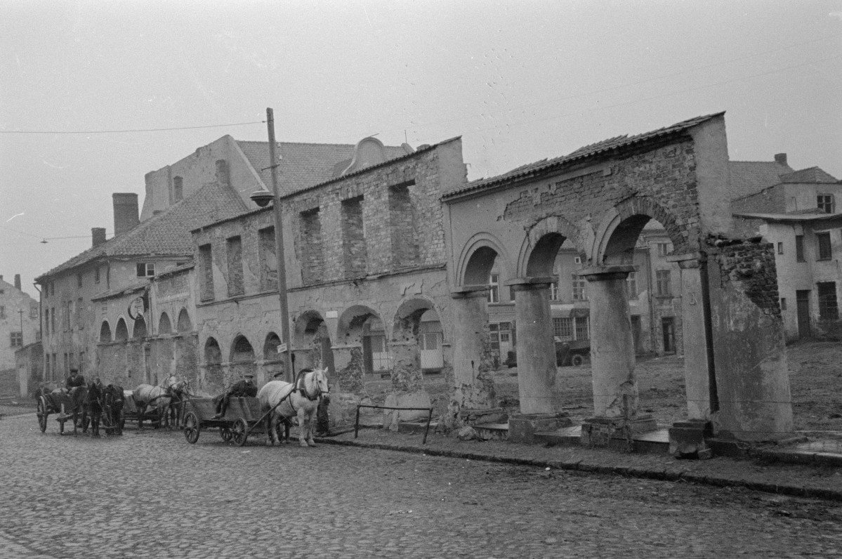 rynek - pierzeja, skan 1