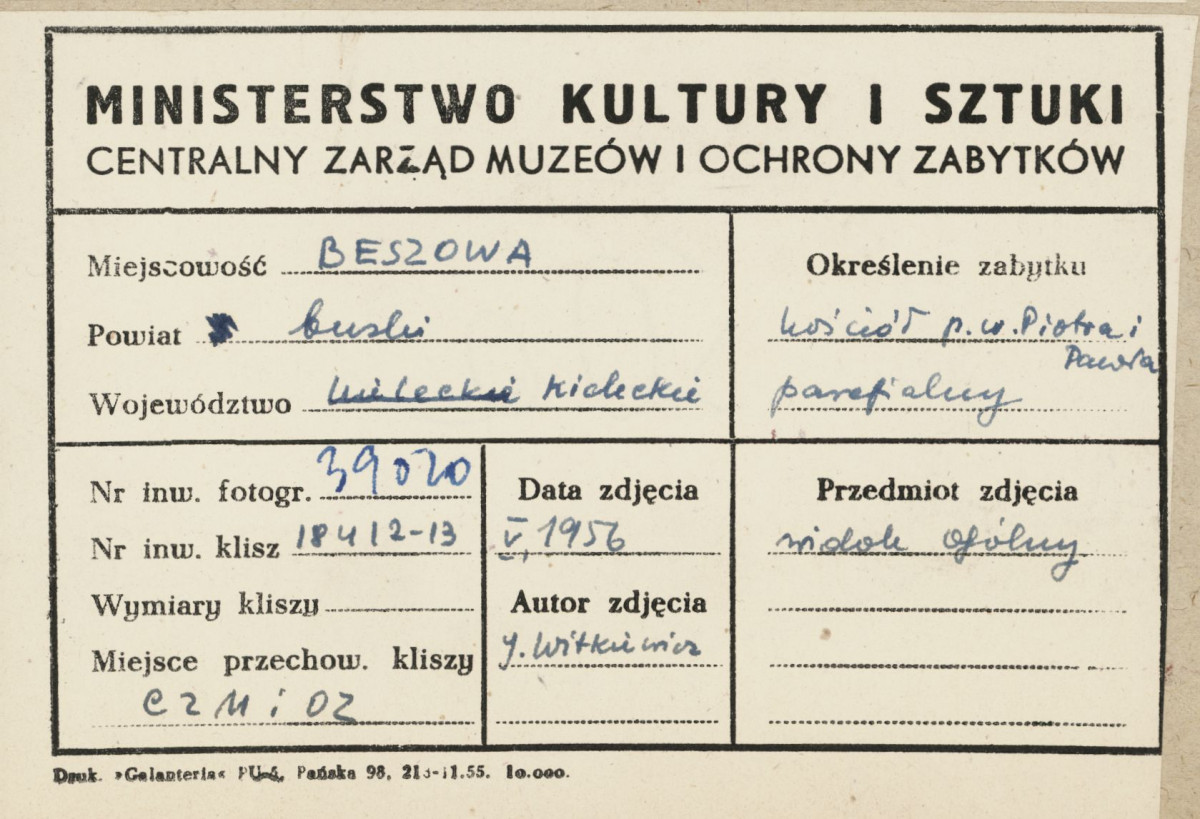 Kościół parafialny - widok ogólny od strony zachodniej - metryczka, skan 1