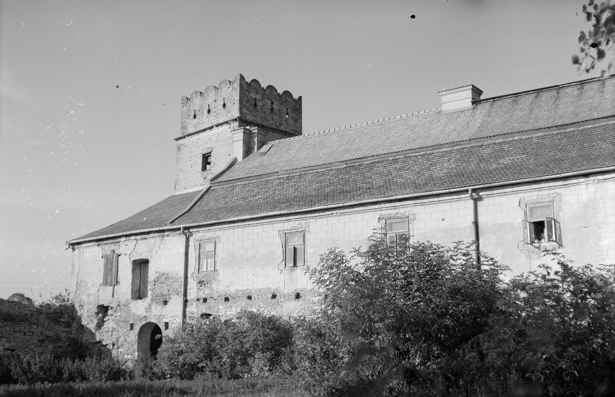 opactwo cysterskie - baszta północno-zachodnia i budynki przyległe, skan 1