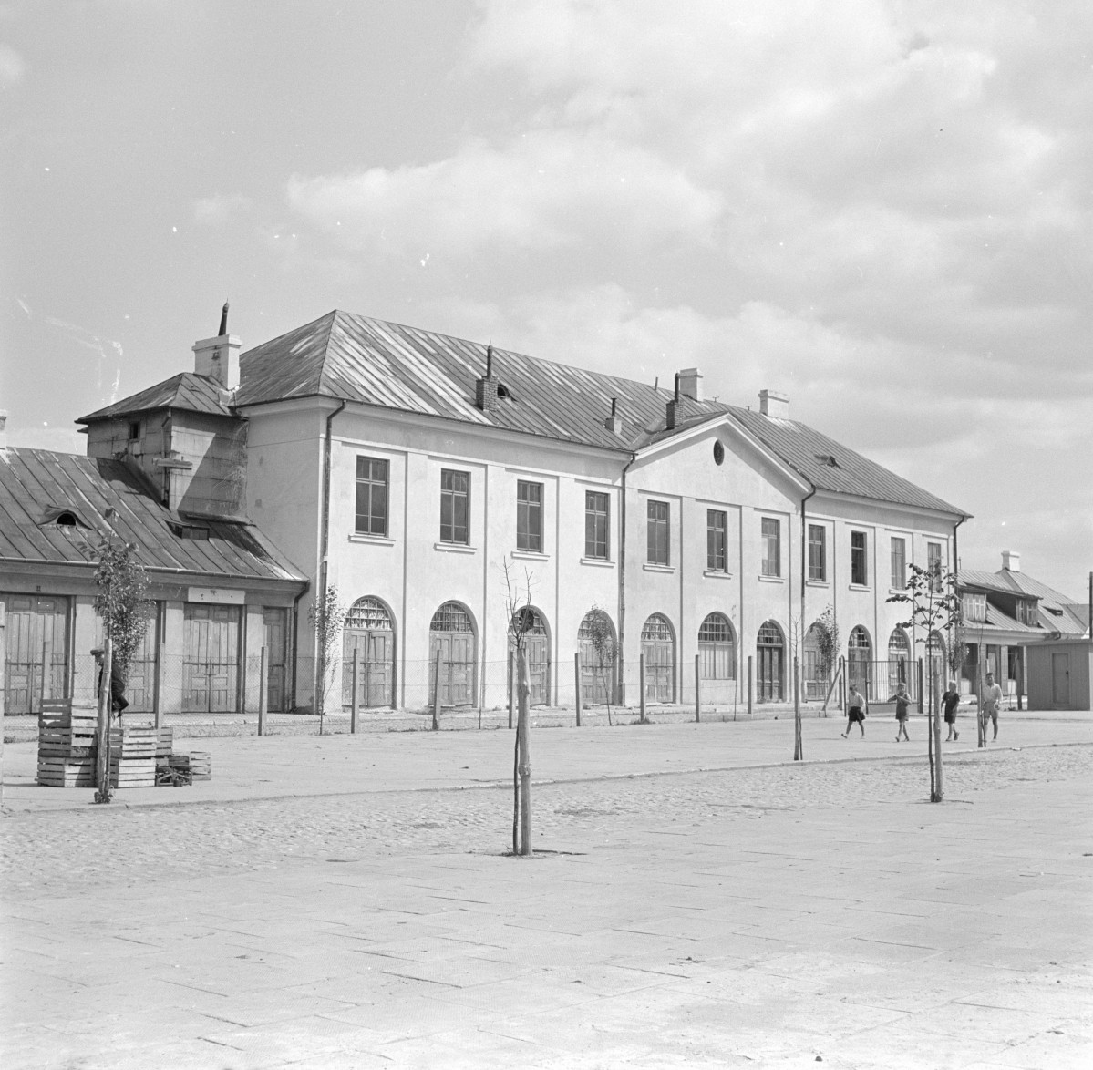 hala targowa - elewacja, skan 1