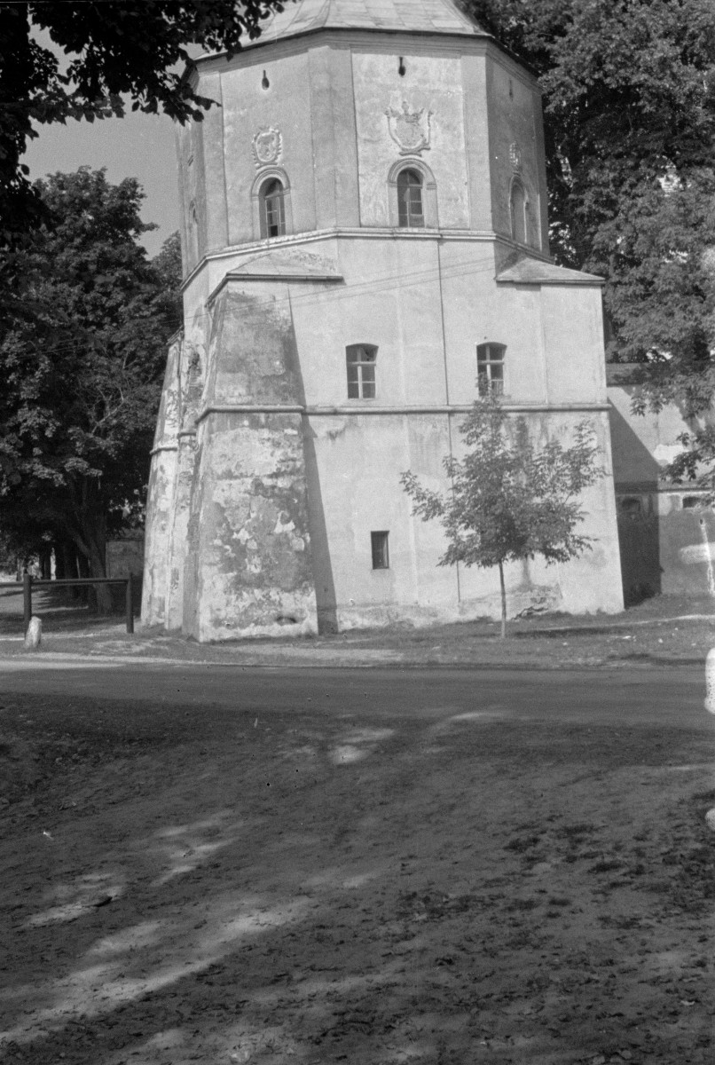 klasztor - baszta i mur, skan 1