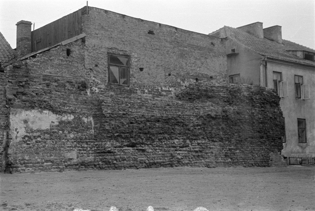 mur kaziemirzowski, skan 1