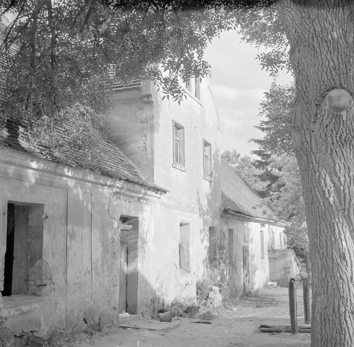 dom - elewacja frontowa - fragment, skan 1