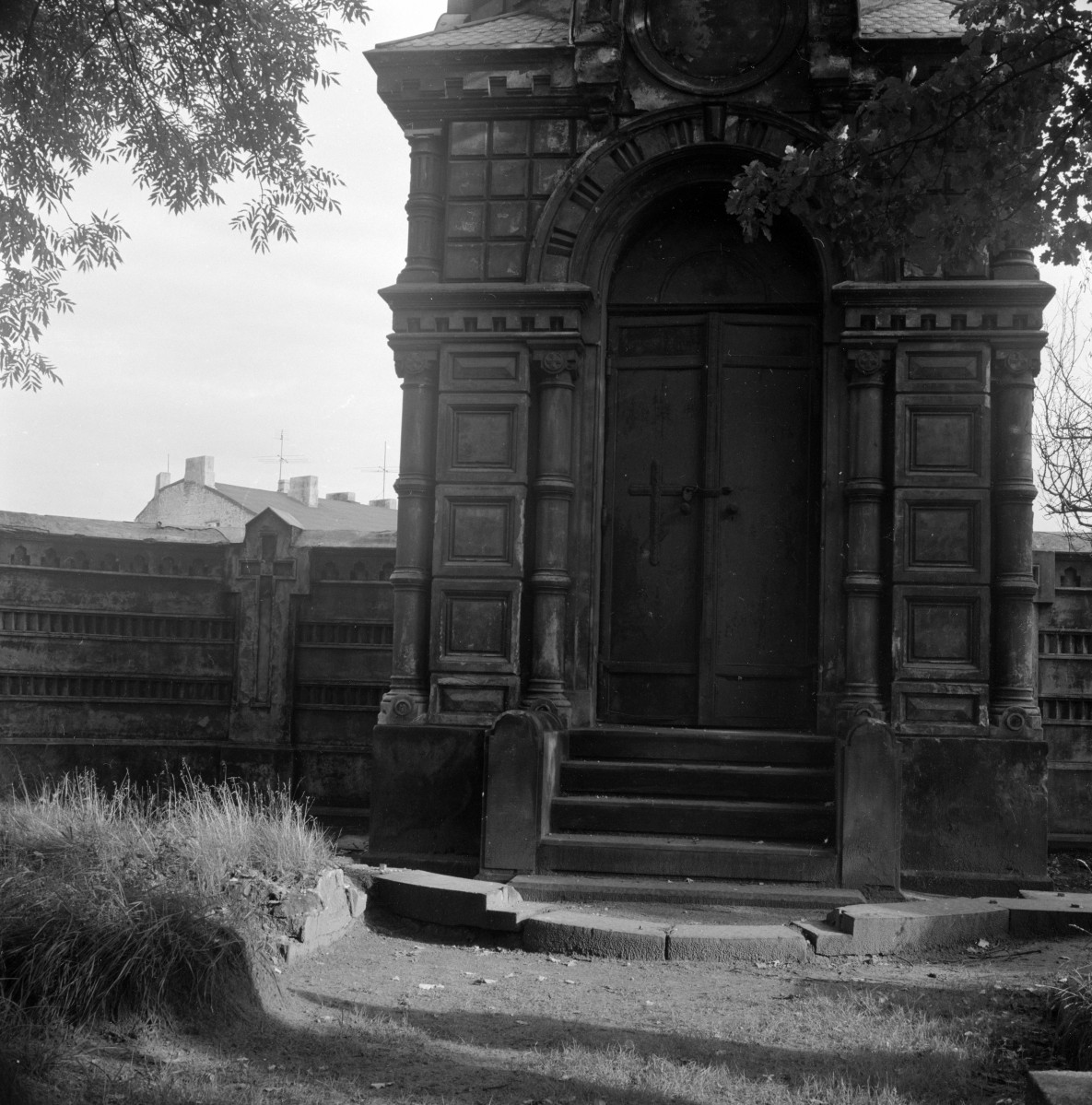 cmentarz grecko prawosławny - kaplica cmentarna, portal, skan 1