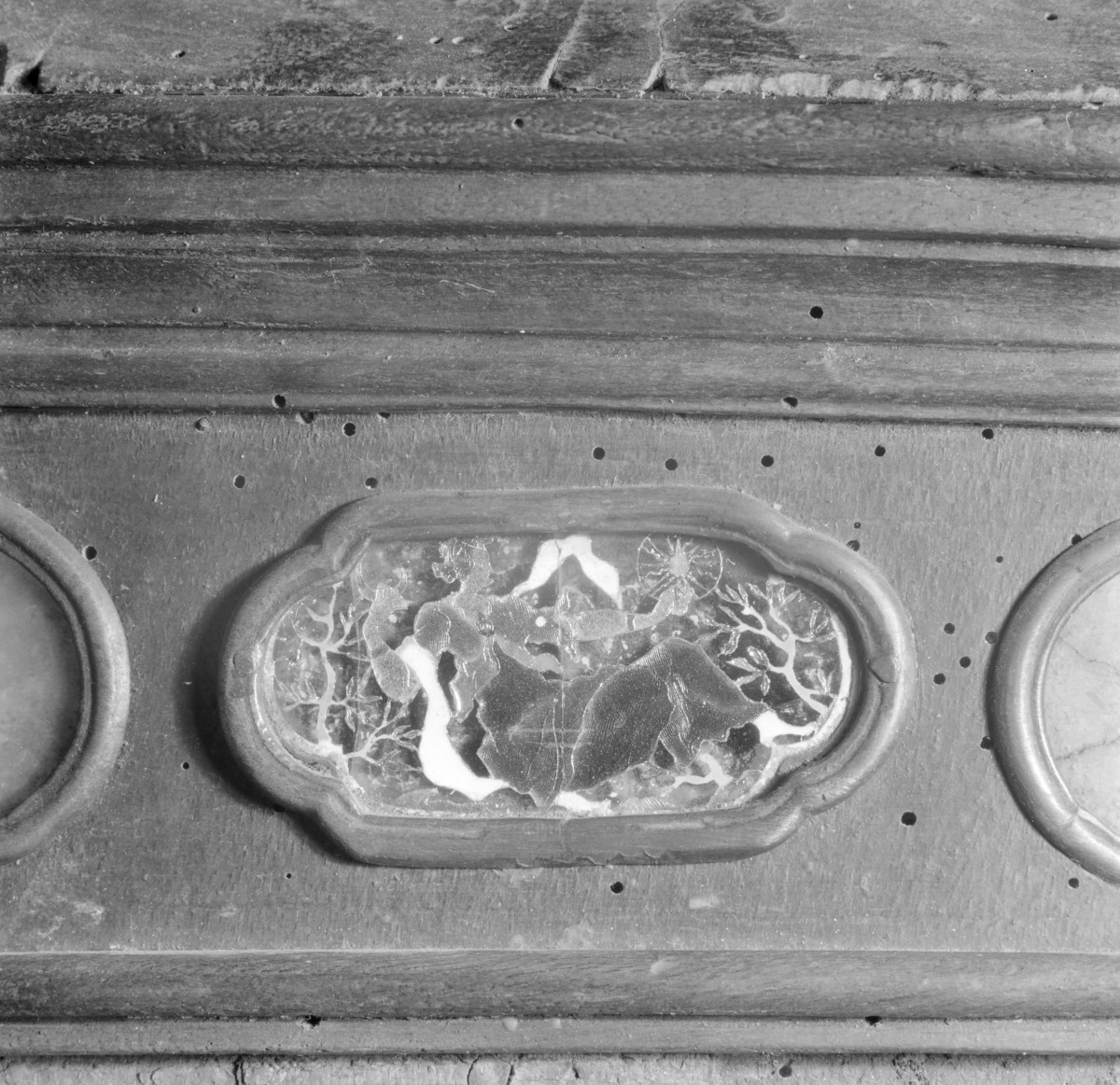 Kościół św. Józefa Oblubieńca i św. Antoniego z Padwy - tabernakulum z ok. 1740. Detale zdobienia., skan 1