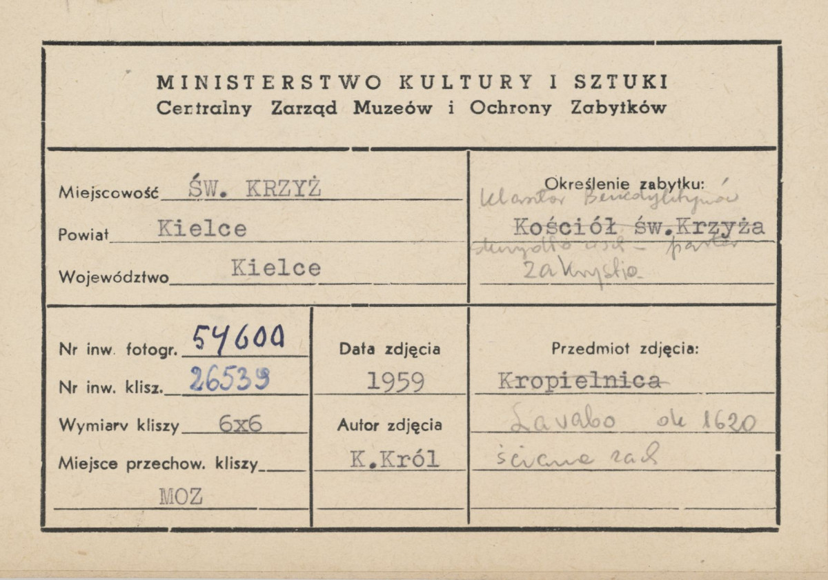 Zespół klasztorny na Świętym Krzyżu - zakrystia kościoła, widok na lawaterz - metryczka, skan 1