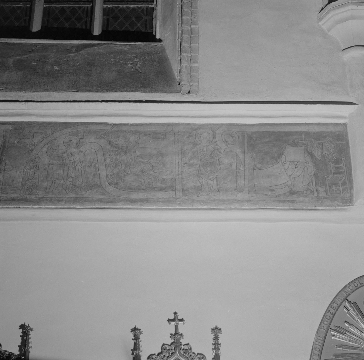 klasztor ss. Miłosierdzia /d.Cysterek oraz Benedyktynek/ - kościół pw. św. Jana Chrzciciela i św. Jana Ewangelisty - wnętrze - fryz - fragment, skan 1