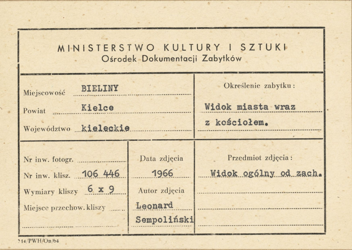Widok ogólny na kościół i fragment wsi - metryczka, skan 1
