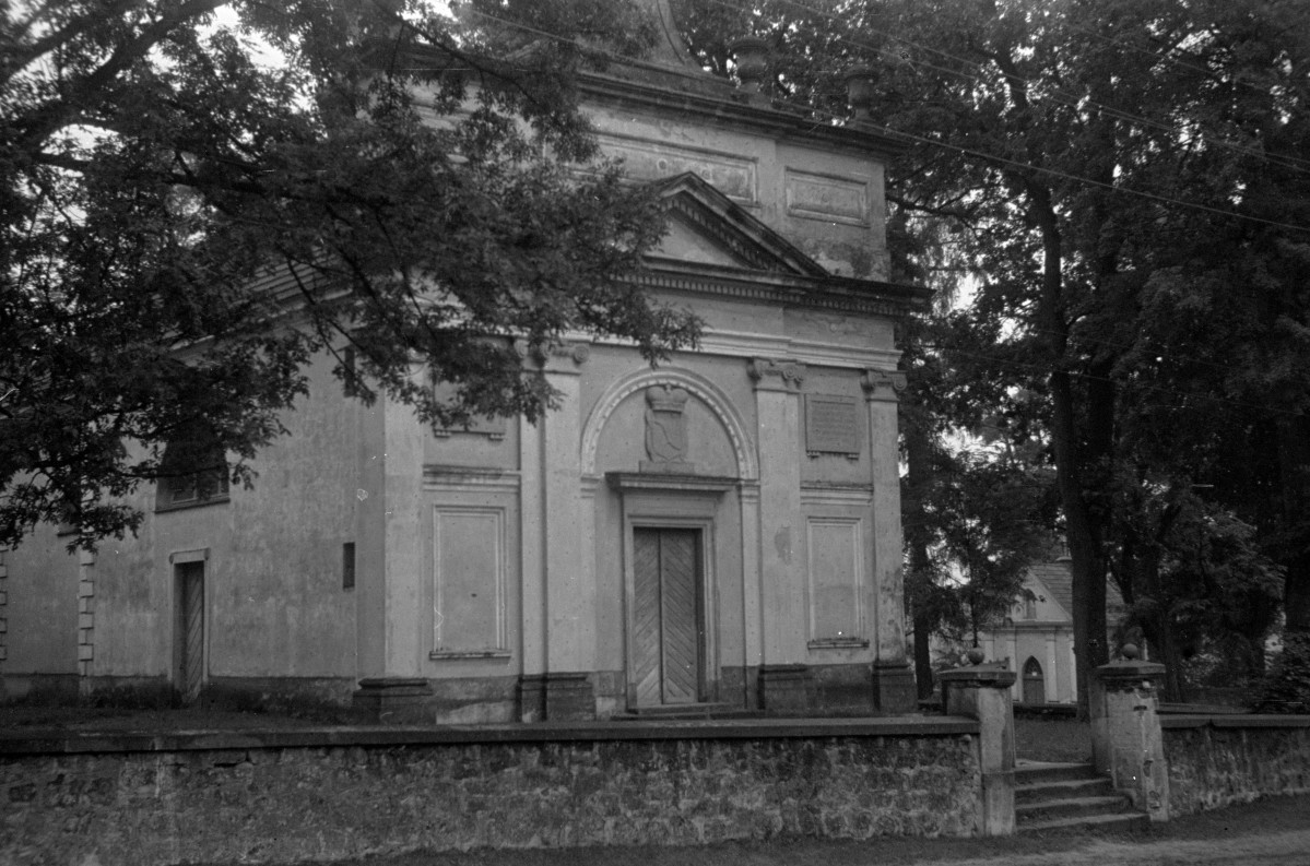 kościół cmentarny pw. św. Stanisława Biskupa - elewacja pólnocno-zachodnia, skan 1