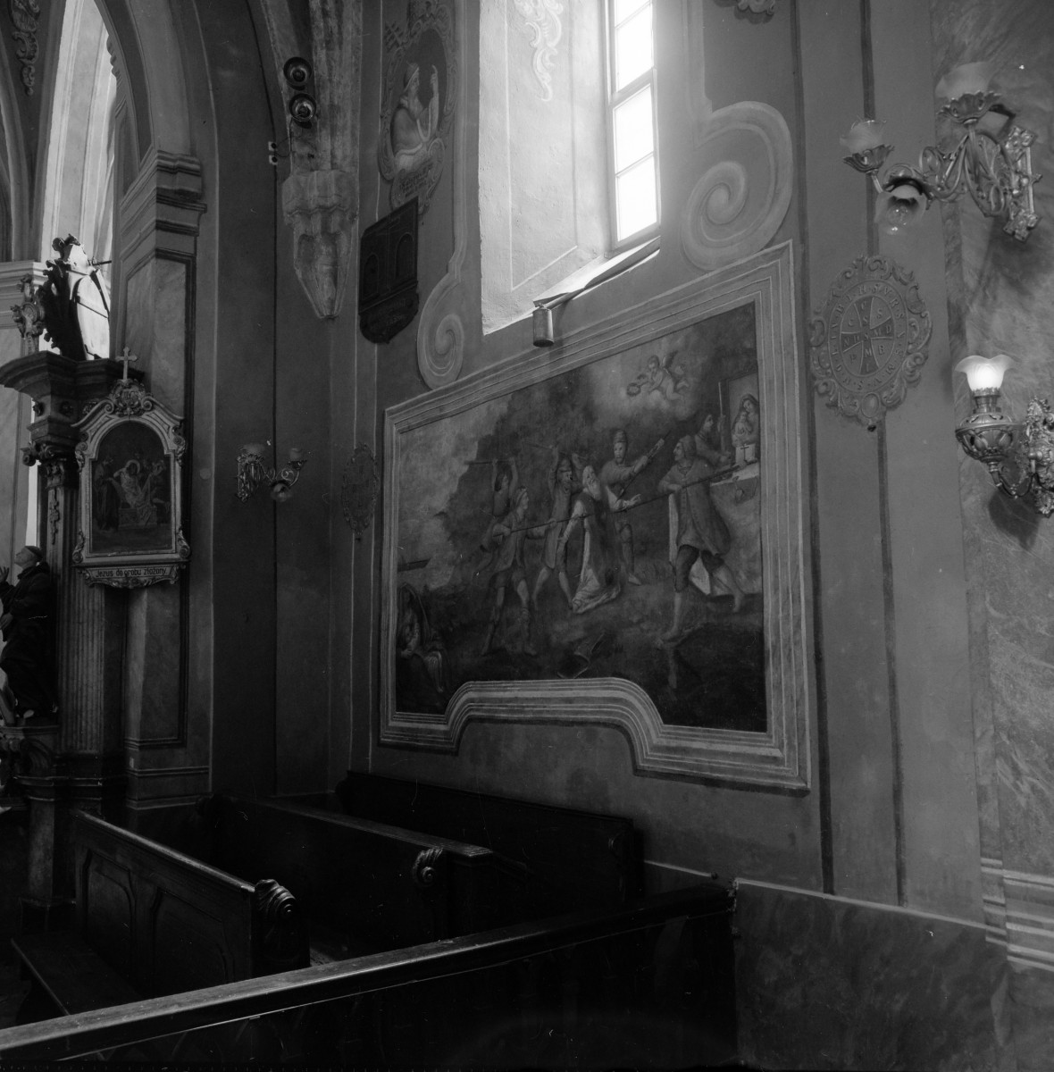 klasztor ss. Mniszek Benedyktynek - kościół pw. Najświętszej Maryi Panny i św. Wojciecha - wnętrze - prezbiterium - polichromia, skan 1
