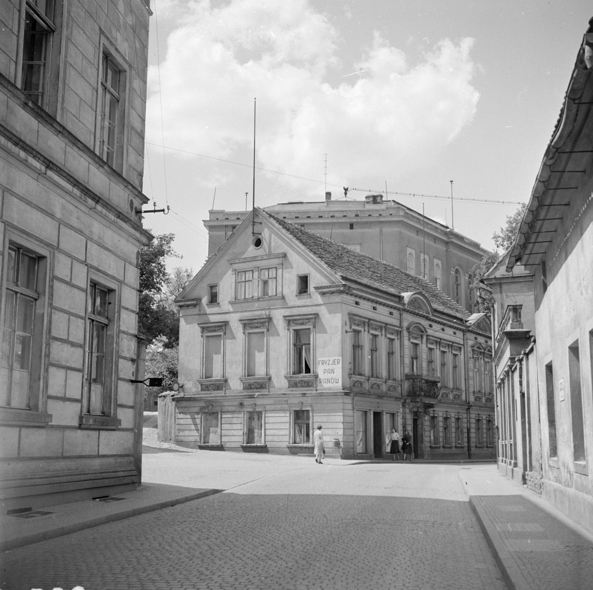 kamienice - elewacje boczne i frontowe, skan 1