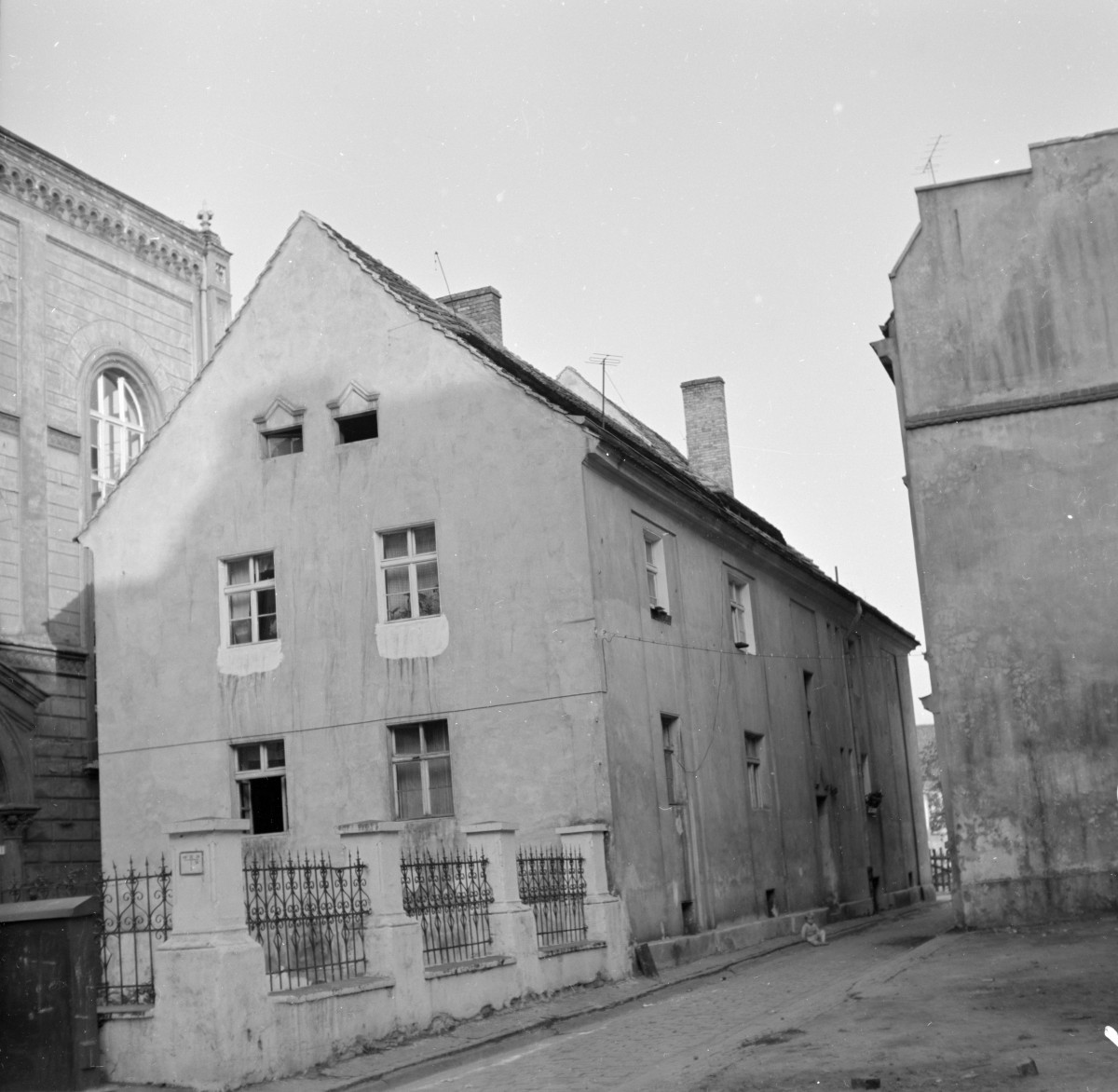 dom - elewacja boczna, skan 1