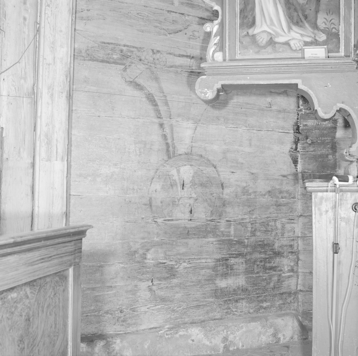 kościół pw. Podwyższenia Krzyża Świętego - wnętrze - prezbiterium - ściana północna - fragment polichromii, skan 1