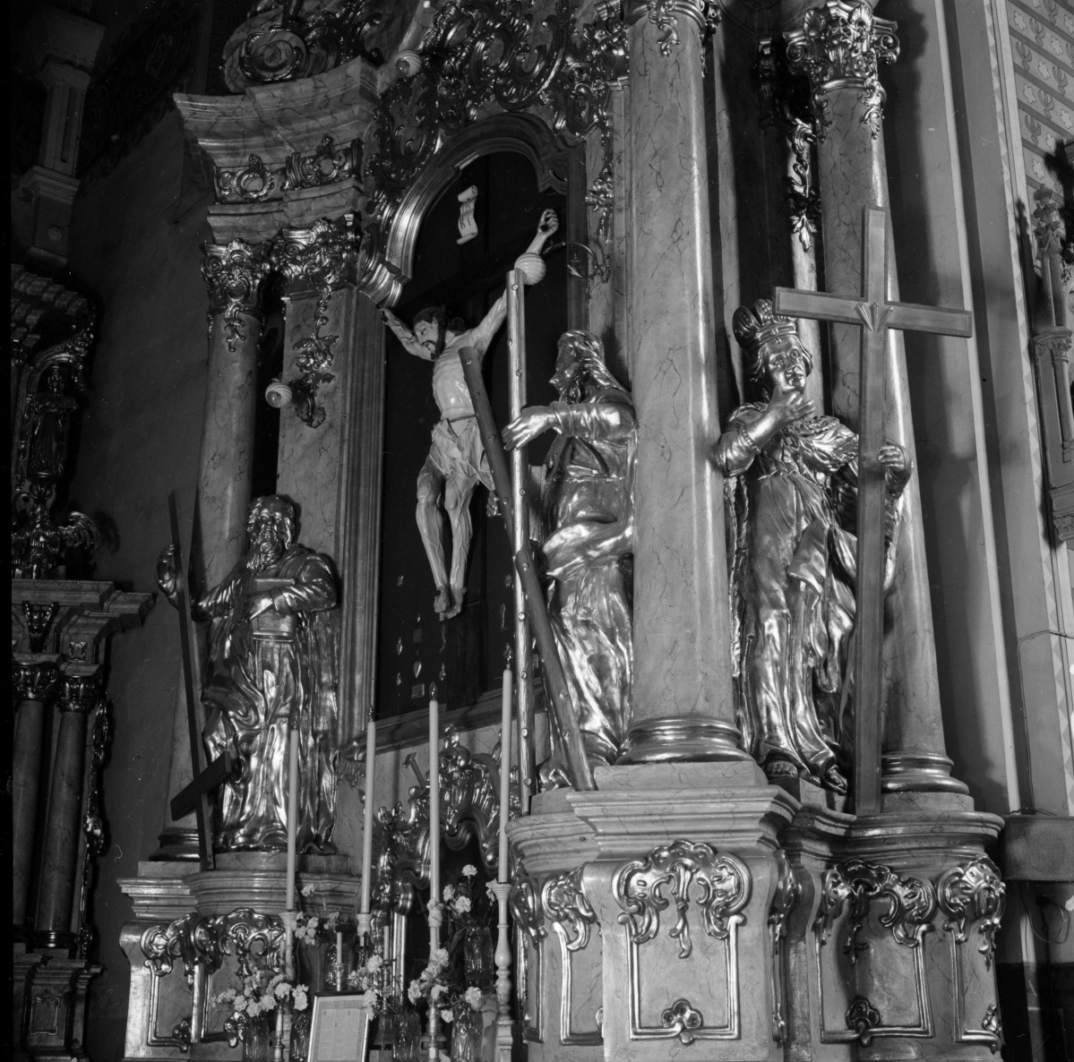 katedra św. Mikołaja Biskupa - ołtarz boczny przy tęczy, skan 1